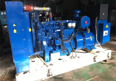 110KW英國勞斯萊斯小功率二手柴油發(fā)電機組底座帶油箱